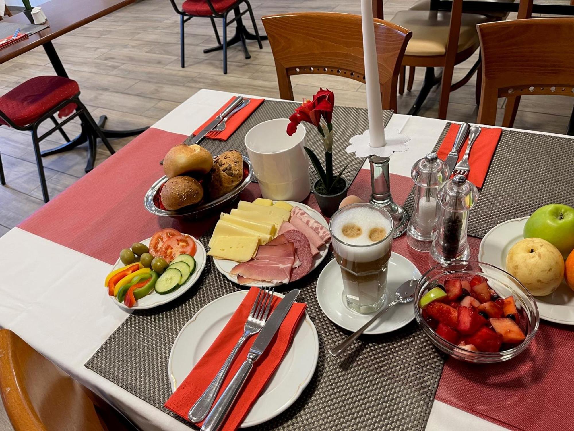 Hotel Jaegerhaus In Singen Am Hohentwiel المظهر الخارجي الصورة